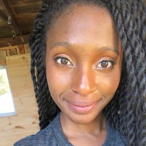 Meet your Posher, Doria